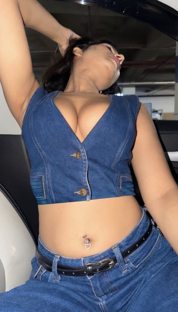 Alisha, 23